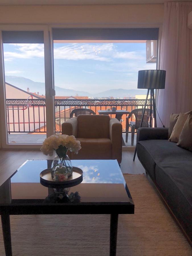 Apartment Prizreni-Free Private Parking Ngoại thất bức ảnh