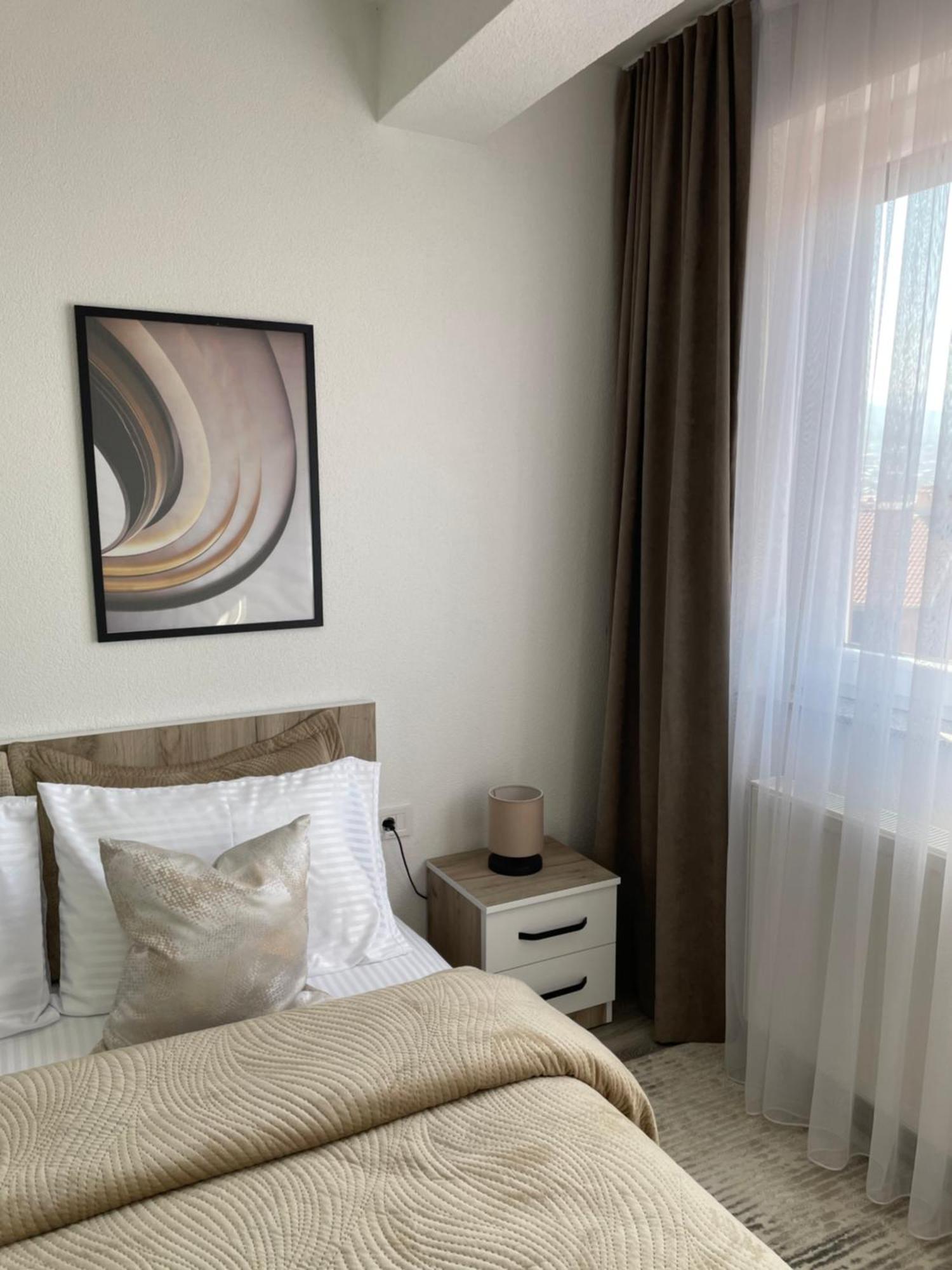 Apartment Prizreni-Free Private Parking Ngoại thất bức ảnh