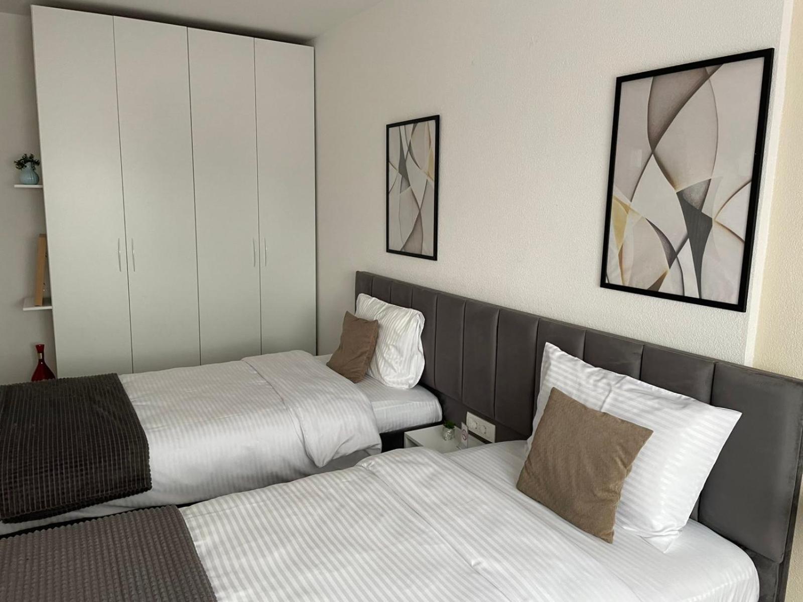 Apartment Prizreni-Free Private Parking Ngoại thất bức ảnh