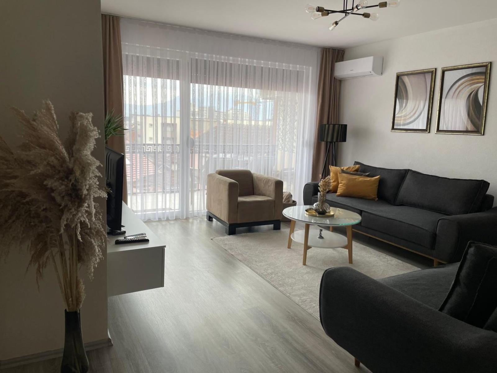 Apartment Prizreni-Free Private Parking Ngoại thất bức ảnh