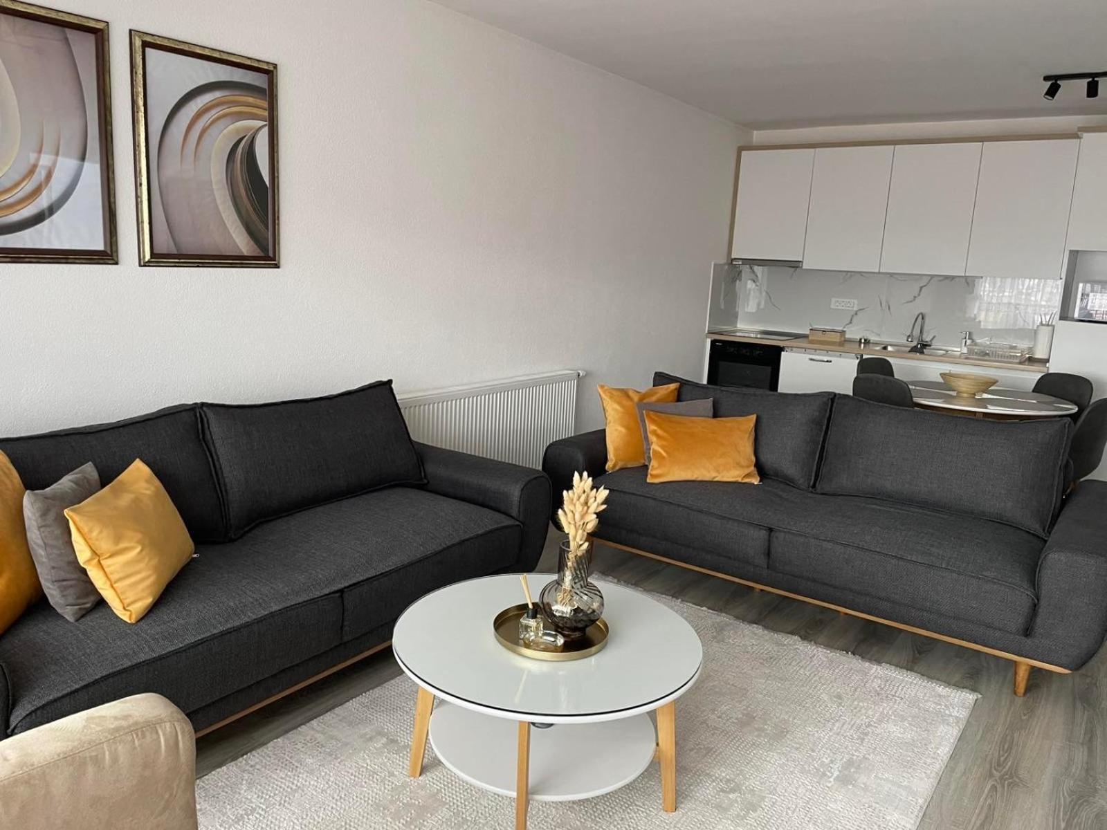 Apartment Prizreni-Free Private Parking Ngoại thất bức ảnh