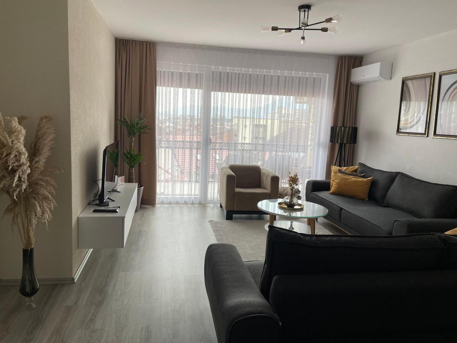 Apartment Prizreni-Free Private Parking Ngoại thất bức ảnh